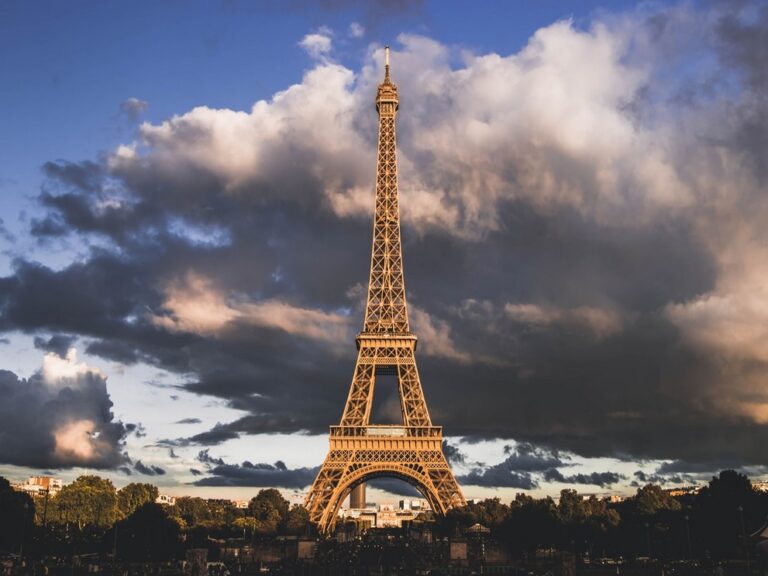 Torre Eiffel - Passeios em Paris